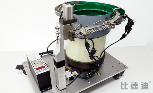 拉铆钉自动送料机_振动盘自动上料拉钉机_高速取钉机 拉铆钉自动送料机_振动盘自动上料拉钉机_高速取钉机